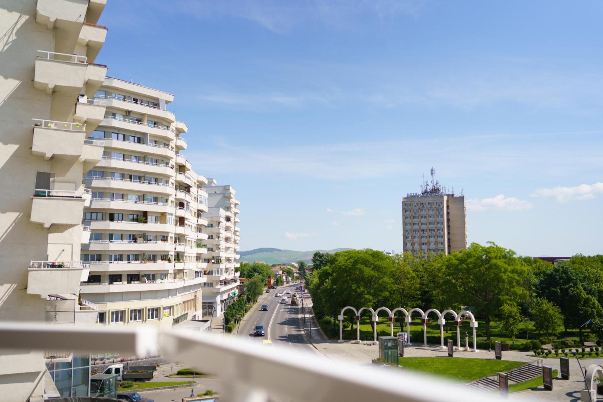 Pasiro Aparthotel Alba Iulia Exterior foto